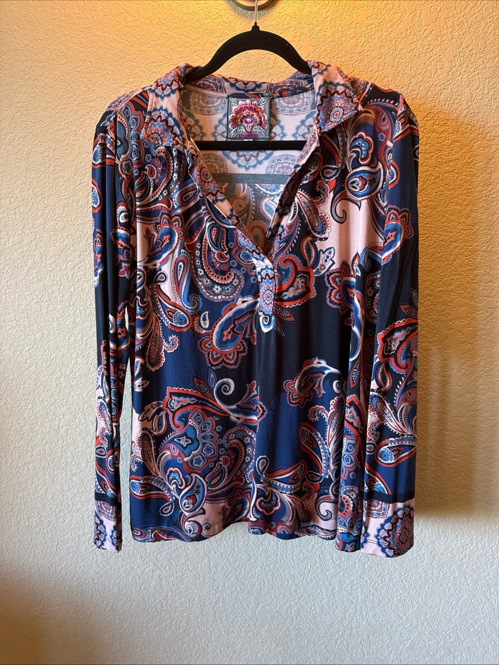 Johnny Was Top Women's M Navy Blue Paisley Bamboo Viscose Long Sleeve T19222-8